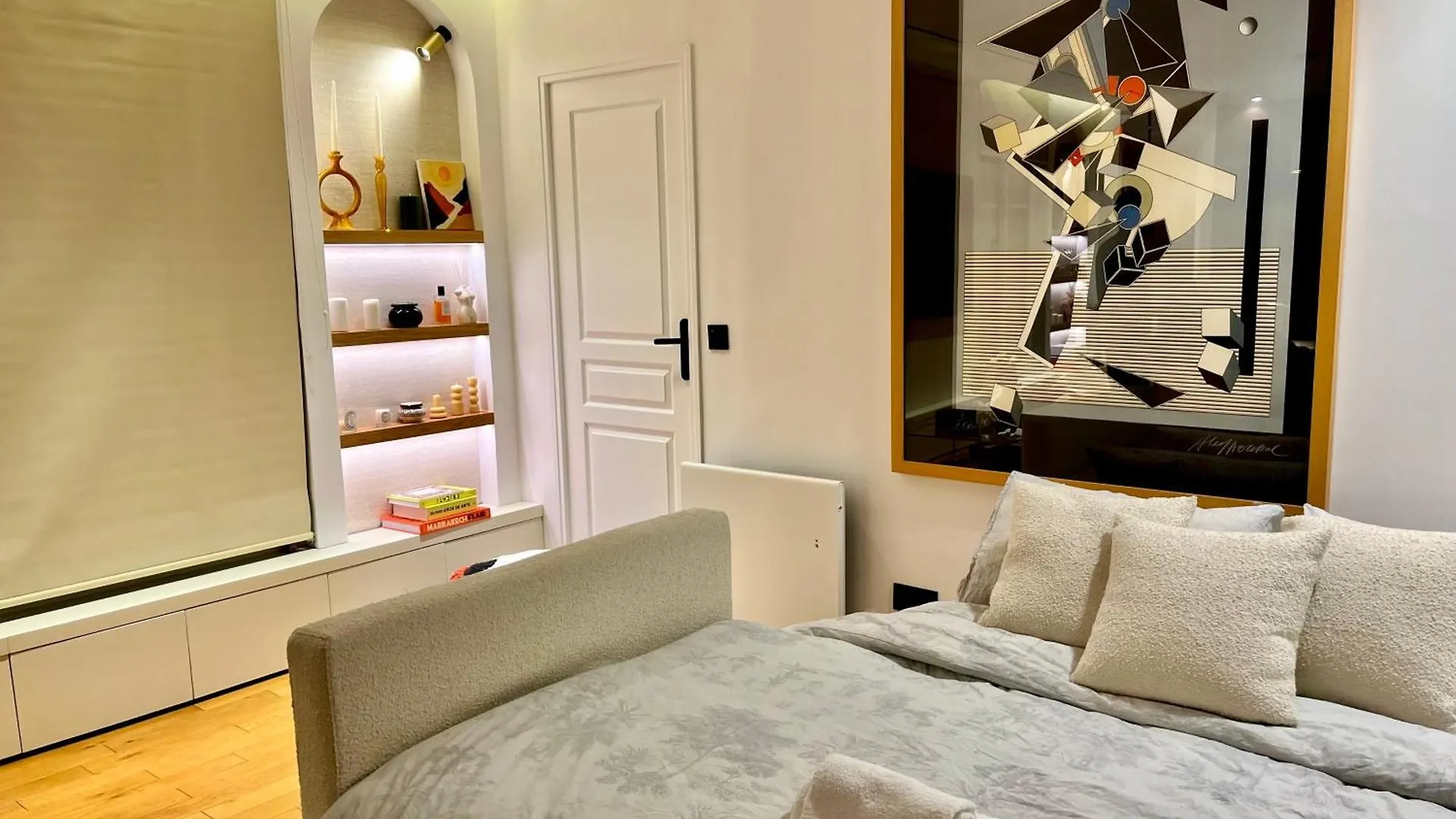 Elegant Central Flat In Paris, Near Saint Germain location